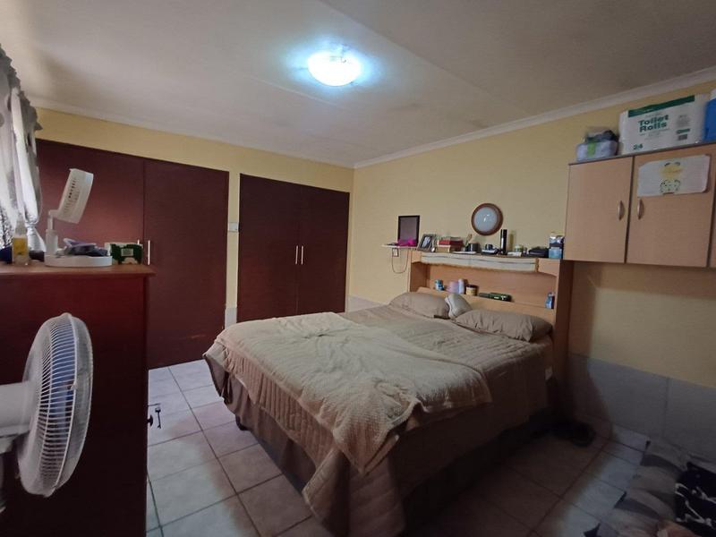 5 Bedroom Property for Sale in Claremont Western Cape